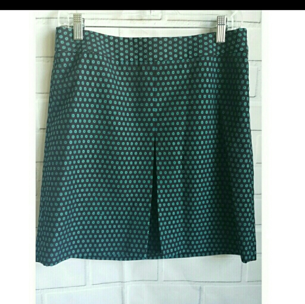 $5/25: Loft green black dot aline mini skirt - Picture 4 of 5